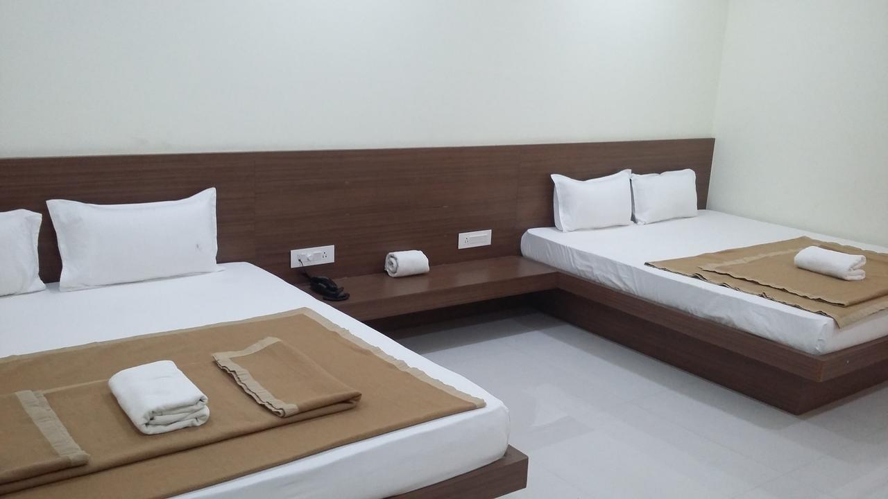 Casa Green Hotel Shirdi Luaran gambar